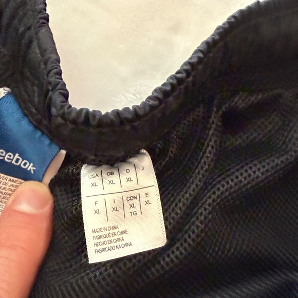 Black Reebok Sweatpant lightweight - Picture 5 of 9